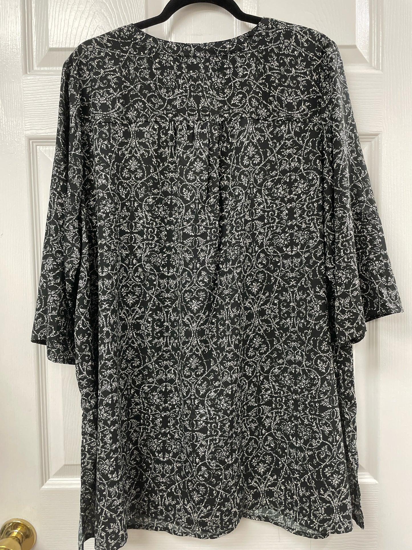 Size 1X Petite Catherines Shirt
