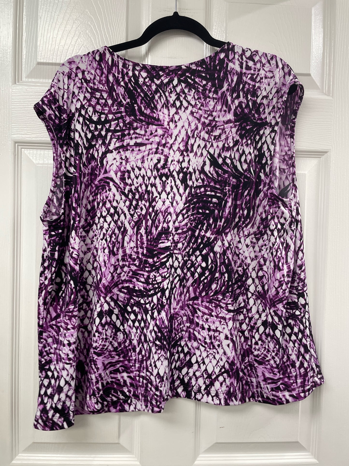 Size 2X CJ Banks Sleeveless