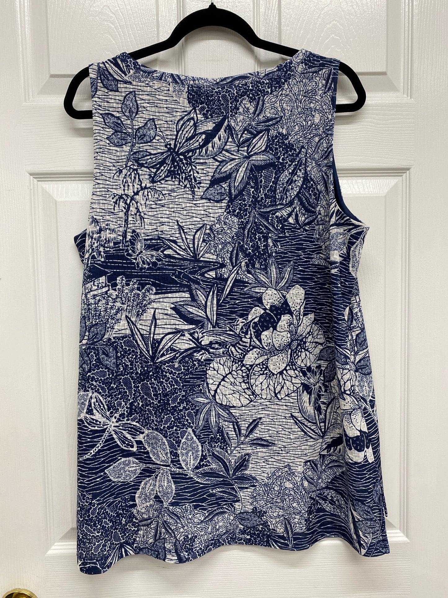 Size L Christopher & Banks Sleeveless