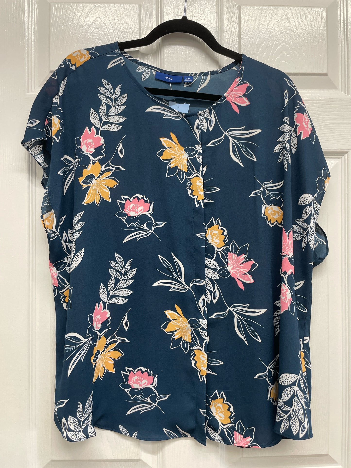 Size 2X Apt. 9 Shirt