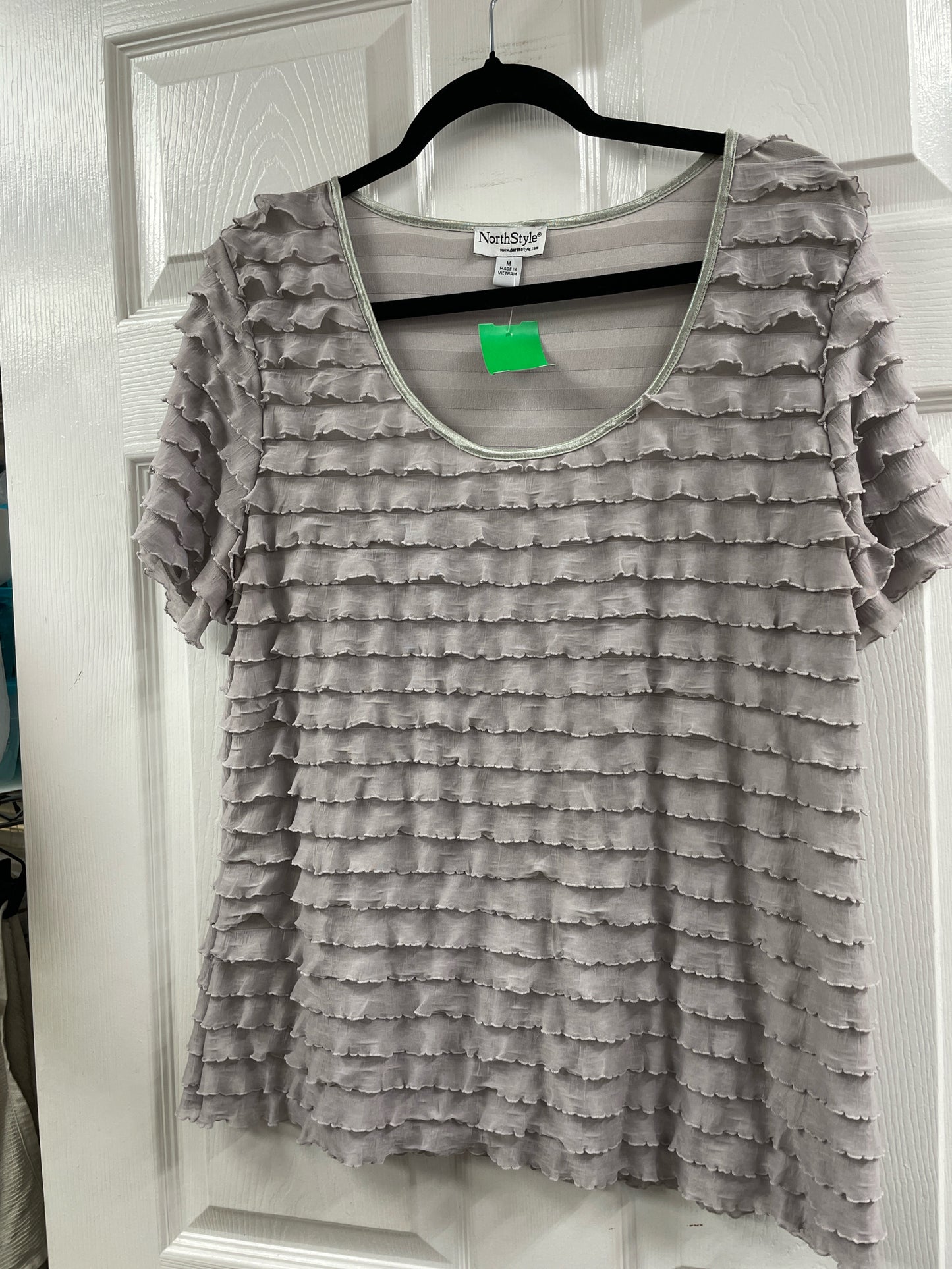 Size M North Style Shirt