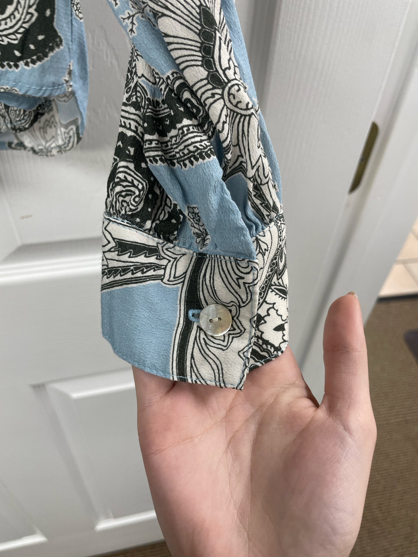 Size S Karen Kane Shirt