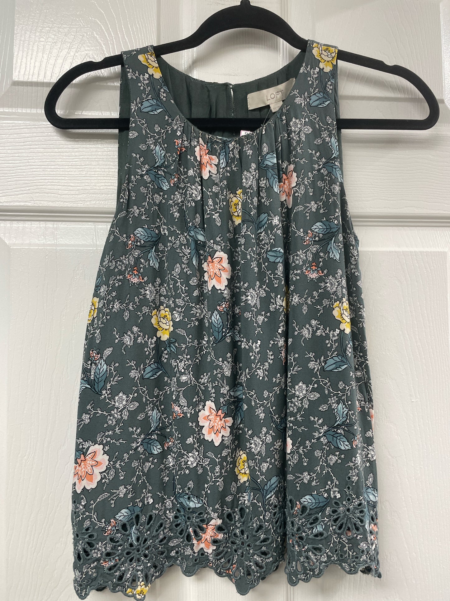 Size XS Loft Sleeveless