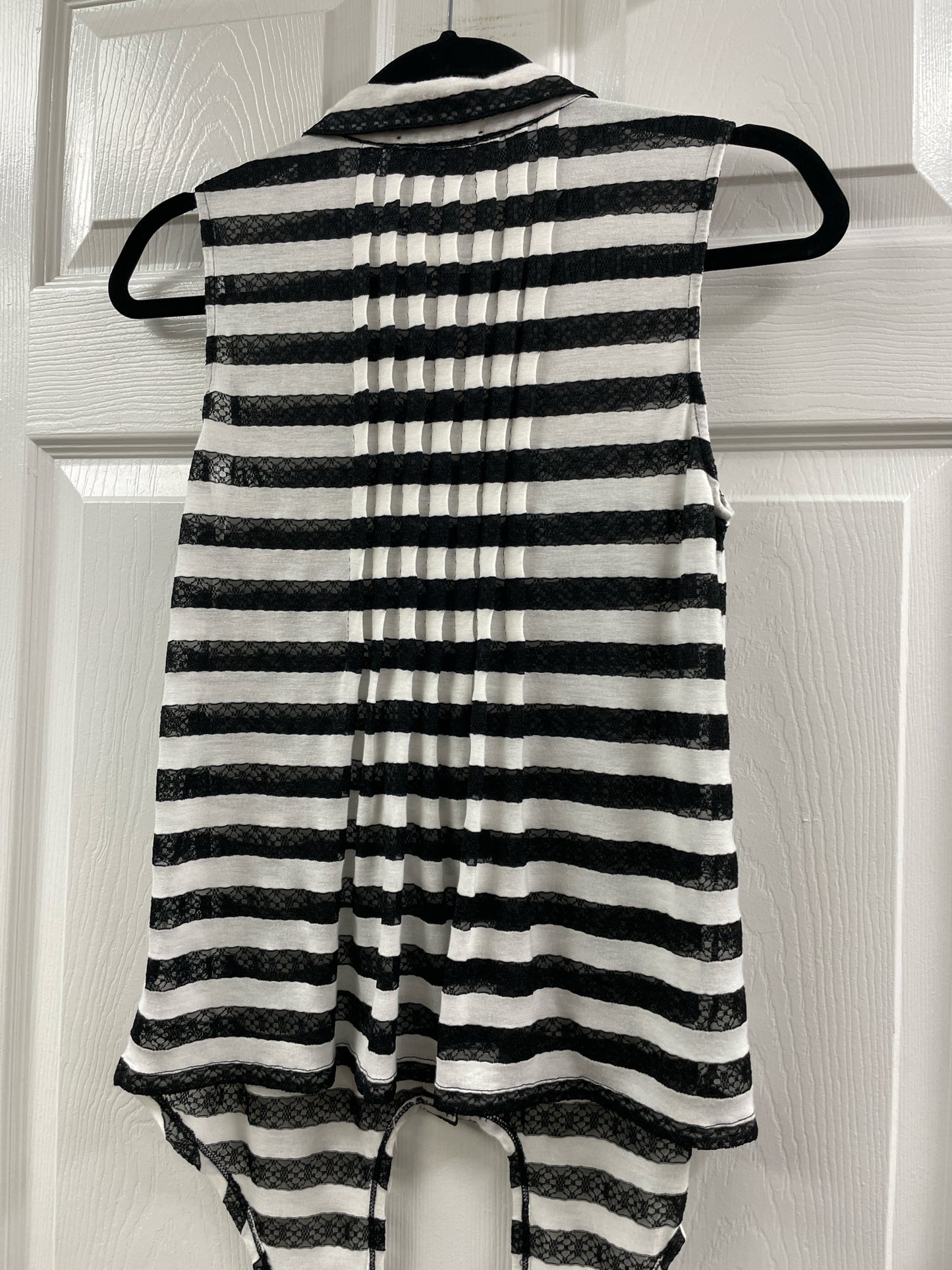 Size S Gianni Bini Sleeveless