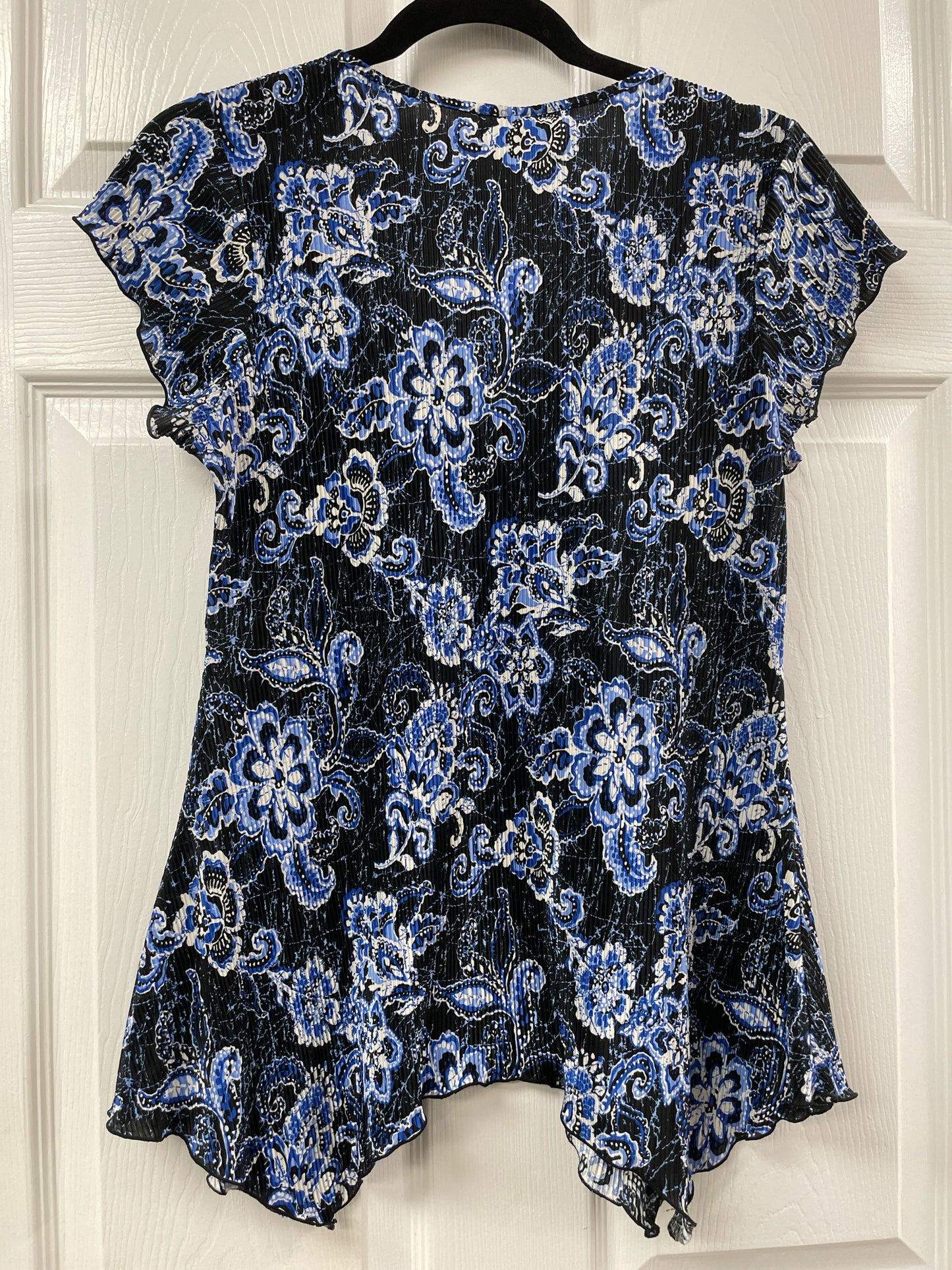 Size M Clothing Co Shirt