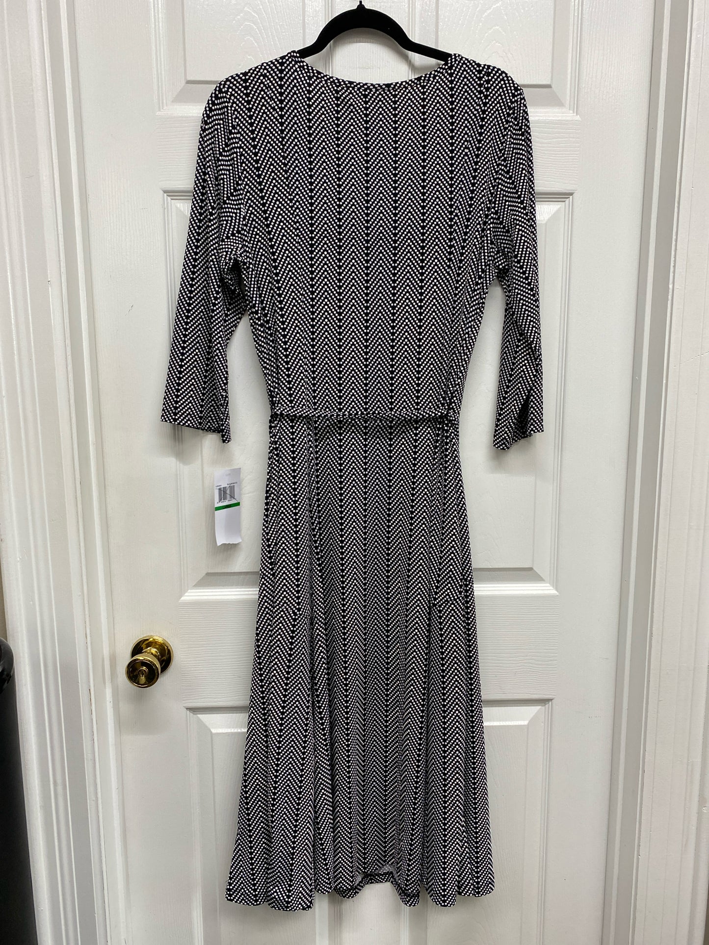Size L Nina Leonard Dress