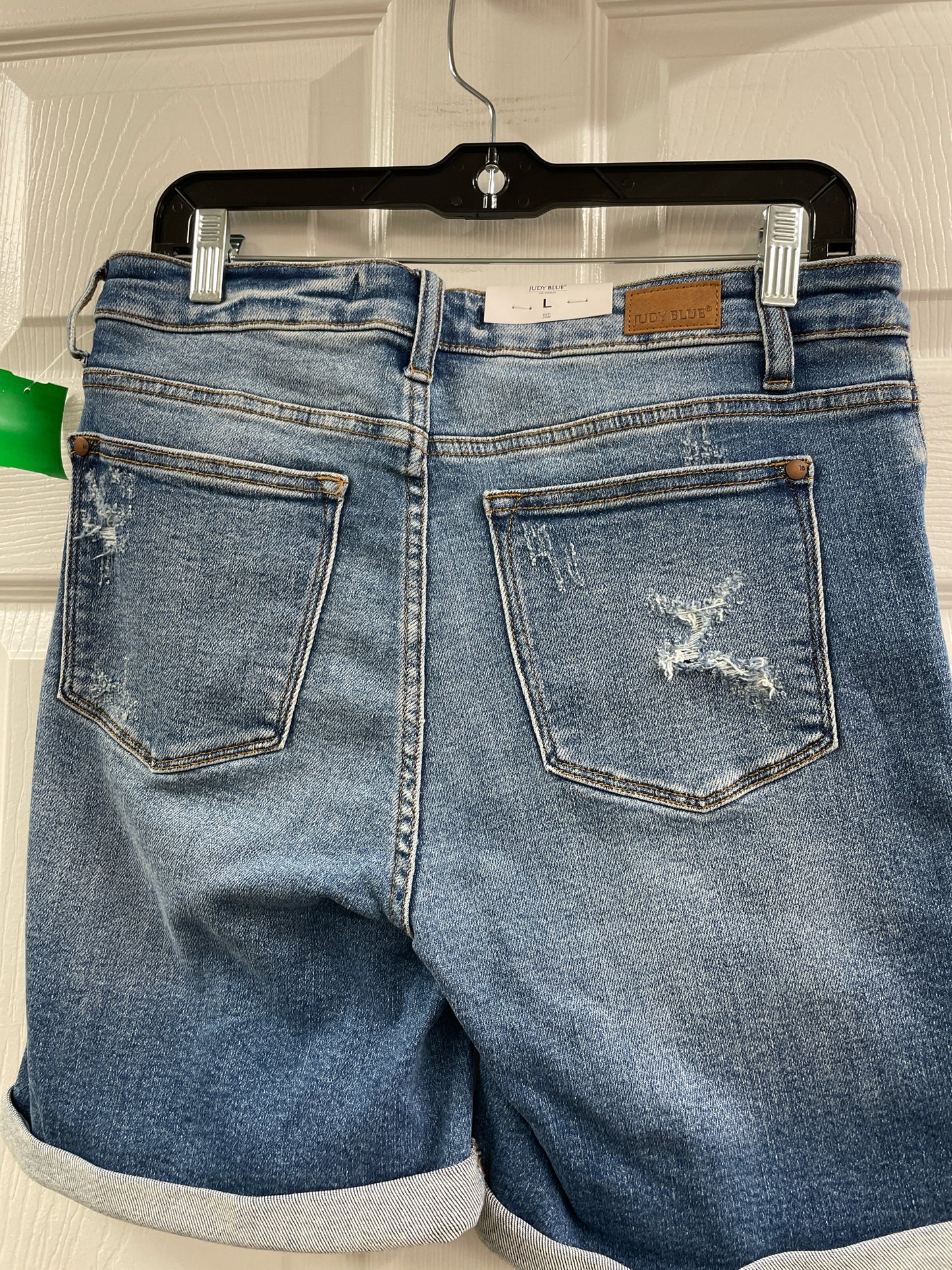 Size L Judy Blue Shorts