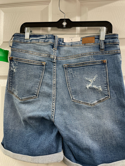 Size L Judy Blue Shorts