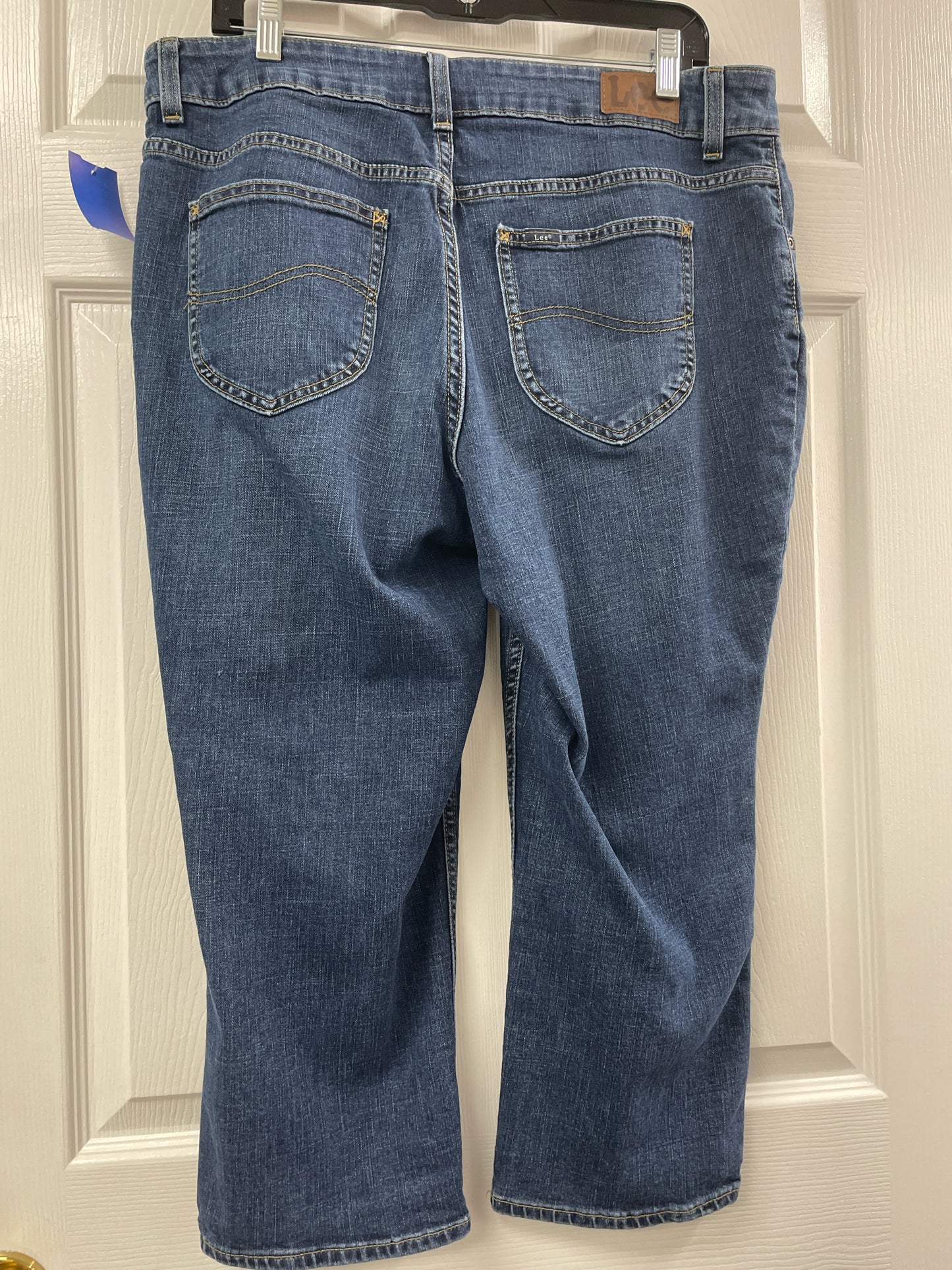 Size L Lee Capri