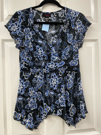 Size M Clothing Co Shirt